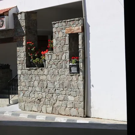 Tsangaris House In Action Holiday home *